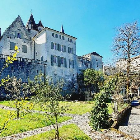 Chateau Des Senechaux, Bourdeilles Kültér fotó