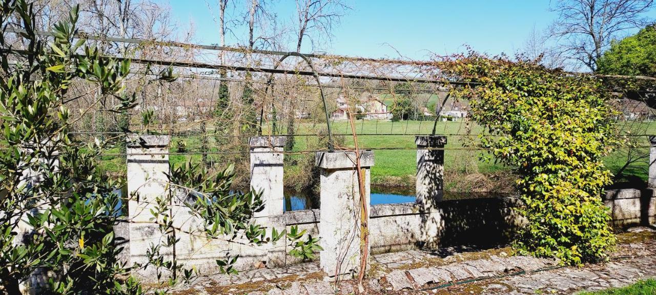 Chateau Des Senechaux, Bourdeilles Kültér fotó