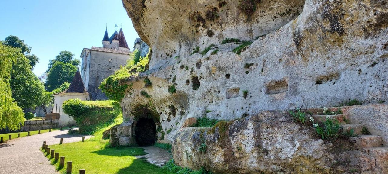Chateau Des Senechaux, Bourdeilles Kültér fotó