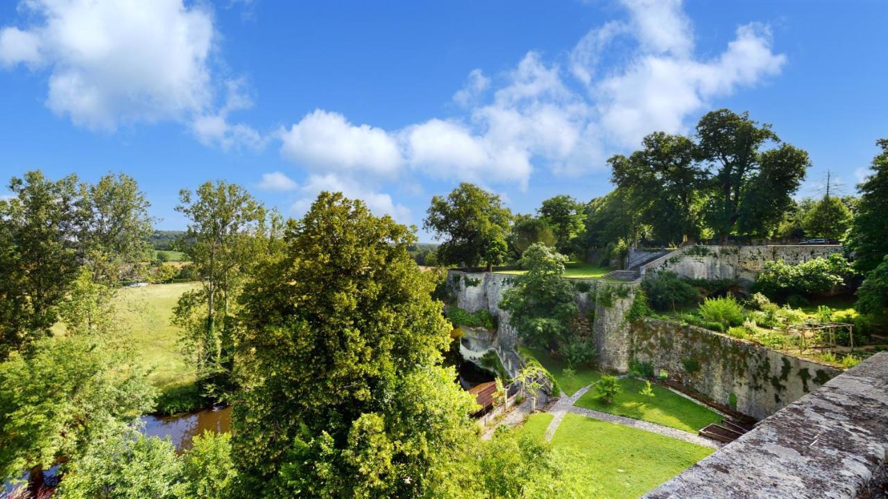 Chateau Des Senechaux, Bourdeilles Kültér fotó