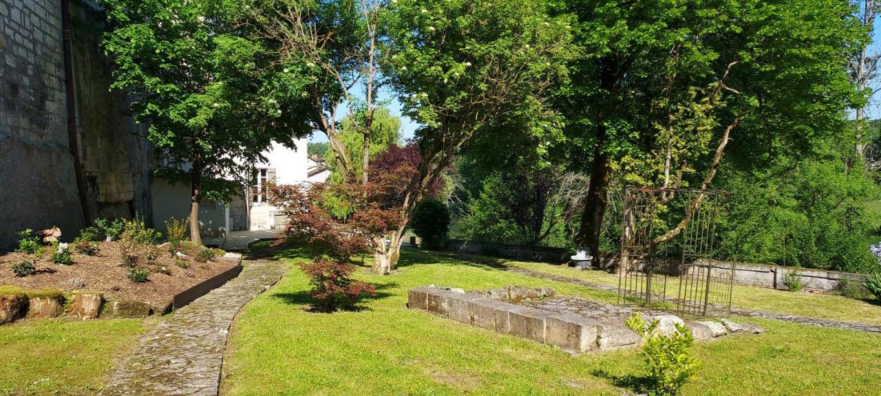 Chateau Des Senechaux, Bourdeilles Kültér fotó